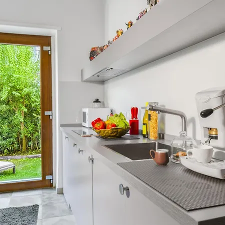 - Charme Apartment